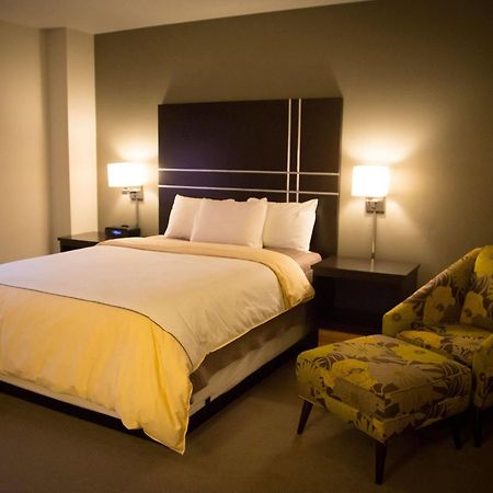 Iowa House Hotel Айова Сити Екстериор снимка