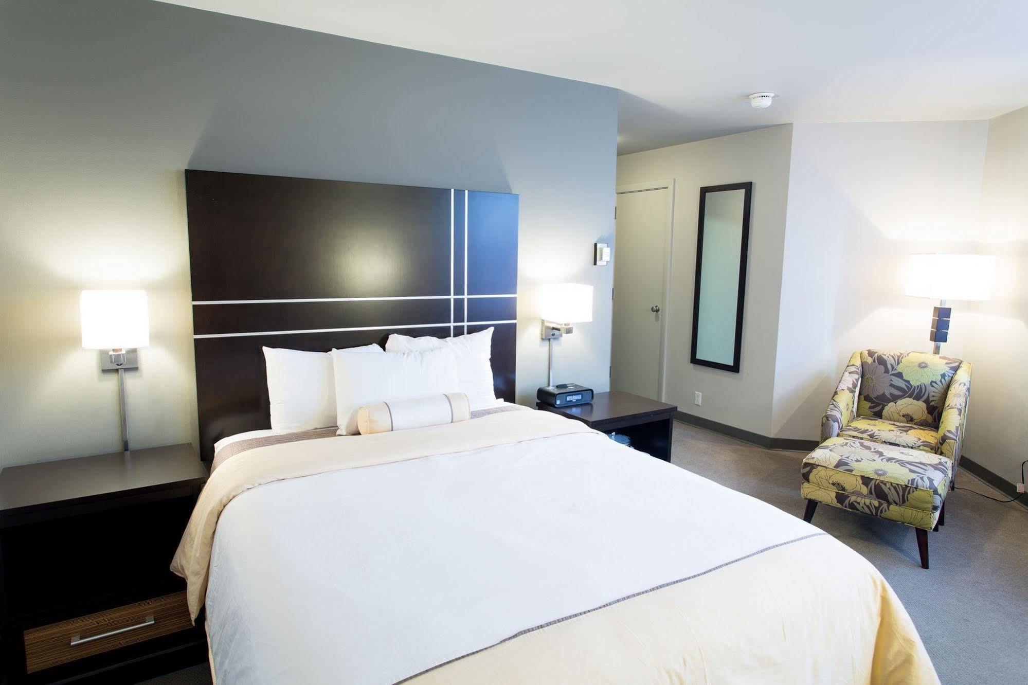 Iowa House Hotel Айова Сити Екстериор снимка